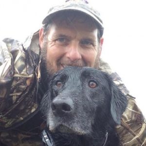 Flommen i Louisiana: Pitbuller kjempet for livet i over 16 timer