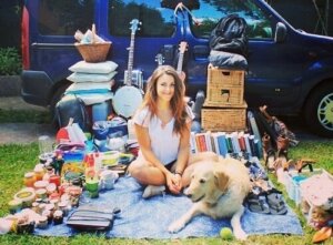 Hvordan en kvinne tilpasset varebilen sin for å reise med hunden sin